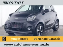 Schwarz Gebraucht 2024 Smart ForTwo Electric Drive Passion Exclusive Coupé | 15.450 € (Fairer Preis)