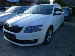 Weiß Gebraucht 2016 Skoda Octavia Joy Kombi | 7.990 € (Fairer Preis)