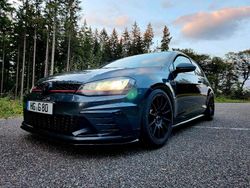 Grau Gebraucht 2016 VW Golf VII GTI Clubsport Limousine | 22.900 €