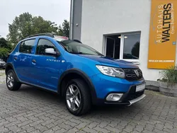 Blau Gebraucht 2020 Dacia Sandero Anniversary Kleinwagen | 10.885 € (Guter Preis)