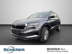 Graphitegrau metallic Gebraucht 2025 Skoda Karoq Selection SUV | 31.900 € (Guter Preis)