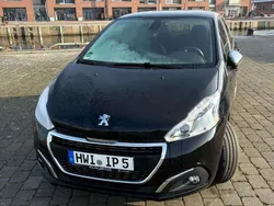 Schwarz Gebraucht 2019 Peugeot 208 Kleinwagen | 9.500 € (Superpreis)