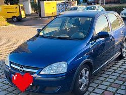 Schwarz Gebraucht 2005 Opel Corsa Limousine | 1.000 € (Guter Preis)