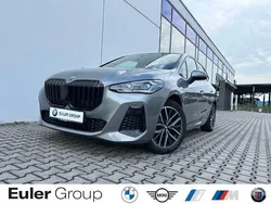 Grau Gebraucht 2023 BMW 225 Active Tourer Performance Van / Kleinbus | 32.499 € (Guter Preis)