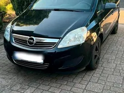 Schwarz Gebraucht 2009 Opel Zafira Van / Kleinbus | 3.200 € (Guter Preis)