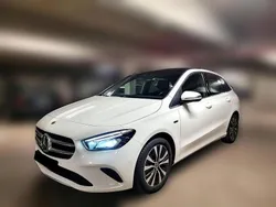 Weiß Gebraucht 2021 Mercedes B250e Van / Kleinbus | 18.900 € (Fairer Preis)