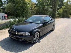 Schwarz Gebraucht 2001 BMW 330 Cabrio | 12.500 € (Teuer)