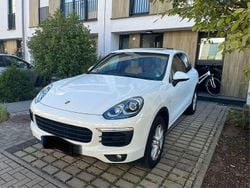 Weiß Gebraucht 2017 Porsche Cayenne SUV | 32.900 € (Superpreis)