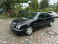 Schwarz Gebraucht 1997 Mercedes E420 Avantgarde Limousine | 5.900 €