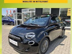 Onyxschwarz Gebraucht 2022 Fiat 500e Icon Kleinwagen | 19.999 € (Etwas zu teuer)