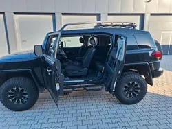 Schwarz Gebraucht 2009 Toyota FJ SUV | 26.500 €