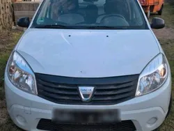 Weiß Gebraucht 2009 Dacia Sandero Kleinwagen | 1.500 € (Guter Preis)