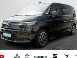 Schwarz Gebraucht 2023 VW Multivan Van / Kleinbus | 49.890 € (Fairer Preis)
