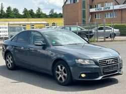 Grau Gebraucht 2010 Audi A4 Attraction Limousine | 2.999 € (Superpreis)