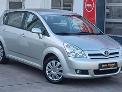 Silber Gebraucht 2004 Toyota Corolla Verso Van / Kleinbus | 8.950 €