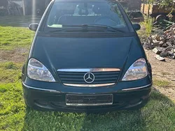 Grün Gebraucht 2002 Mercedes A160 Elegance Van / Kleinbus | 900 € (Guter Preis)