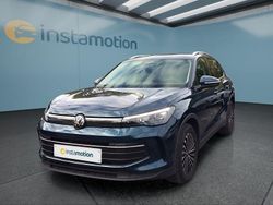 Blau Gebraucht 2024 VW Tiguan SUV | 31.499 € (Guter Preis)