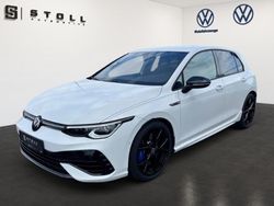 Weiss Gebraucht 2024 VW Golf VIII IQ Drive Limousine | 40.990 € (Etwas zu teuer)