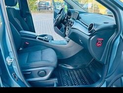 Blau Gebraucht 2012 Mercedes B180 Van / Kleinbus | 7.000 € (Fairer Preis)