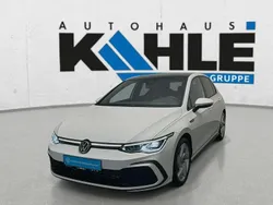 Weiß Gebraucht 2024 VW Golf VIII GTI Limousine | 32.789 € (Fairer Preis)