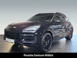 Tiefschwarzmetallic Gebraucht 2021 Porsche Cayenne Turbo SUV | 97.950 €