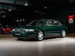 Grün Gebraucht 1997 Audi S8 Sport Limousine | 23.888 €