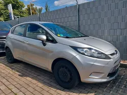 Silber Gebraucht 2011 Ford Fiesta Trend Kleinwagen | 2.999 € (Etwas zu teuer)