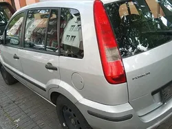 Silber Gebraucht 2005 Ford Fusion Limousine | 1.100 € (Fairer Preis)