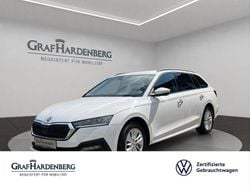 Weiß Gebraucht 2022 Skoda Octavia Ambition Kombi | 18.555 € (Guter Preis)