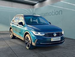 Blau Gebraucht 2022 VW Tiguan Active SUV | 30.900 € (Teuer)