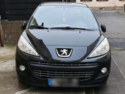 Schwarz Gebraucht 2012 Peugeot 207 Kleinwagen | 2.000 € (Fairer Preis)