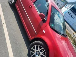Rot Gebraucht 2002 VW Bora Limousine | 2.858 € (Teuer)