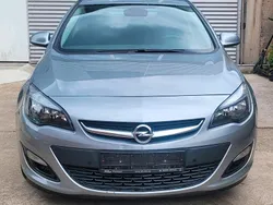 Blau Gebraucht 2012 Opel Astra Limousine | 4.390 € (Guter Preis)