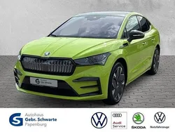 Grün Gebraucht 2023 Skoda Enyaq iV Lounge SUV | 38.880 € (Guter Preis)