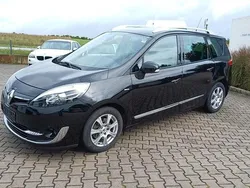 Blau Gebraucht 2014 Renault Scénic III Bose Edition Van / Kleinbus | 6.800 € (Fairer Preis)