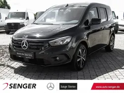Schwarz Gebraucht 2023 Mercedes EQT200 Van / Kleinbus | 26.450 € (Guter Preis)
