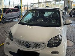 Weiß Gebraucht 2015 Smart ForTwo Coupé Coupé | 9.490 € (Fairer Preis)