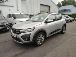 Silber Gebraucht 2022 Dacia Sandero Stepway Kleinwagen | 14.999 € (Guter Preis)