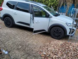 Weiß Gebraucht 2022 Dacia Jogger Extreme Van / Kleinbus | 15.850 € (Superpreis)