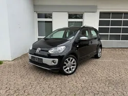 Schwarz Gebraucht 2013 VW cross up! Kleinwagen | 6.280 € (Fairer Preis)
