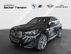 Schwarz Neu 2025 BMW iX1 Exclusive SUV | 60.000 € (Teuer)