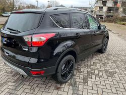 Schwarz Gebraucht 2018 Ford Kuga Titanium SUV | 14.400 € (Fairer Preis)