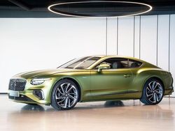 Grün Neu 2025 Bentley Continental GT | 322.371 €