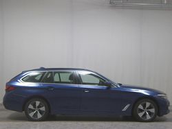 Blau Gebraucht 2022 BMW 520 Sport Line Kombi | 27.980 €