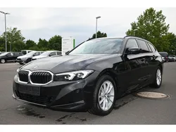 Schwarz Gebraucht 2023 BMW 320 Shadowline Kombi | 32.990 € (Guter Preis)