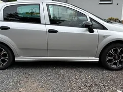 Grau Gebraucht 2015 Fiat Punto Kleinwagen | 3.200 € (Guter Preis)