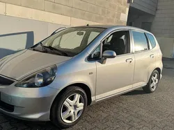 Silber Gebraucht 2006 Honda Jazz Kleinwagen | 1.590 € (Etwas zu teuer)