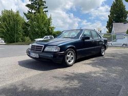 Grün Gebraucht 1996 Mercedes C180 Limousine | 1.450 € (Superpreis)