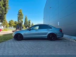 Grau Gebraucht 2009 Mercedes C250 Limousine | 11.600 € (Teuer)