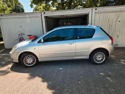 Silber Gebraucht 2002 Toyota Corolla Kleinwagen | 1.800 € (Guter Preis)